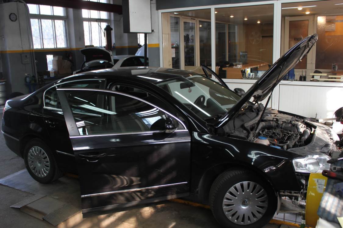 Пассат в автотехцентре