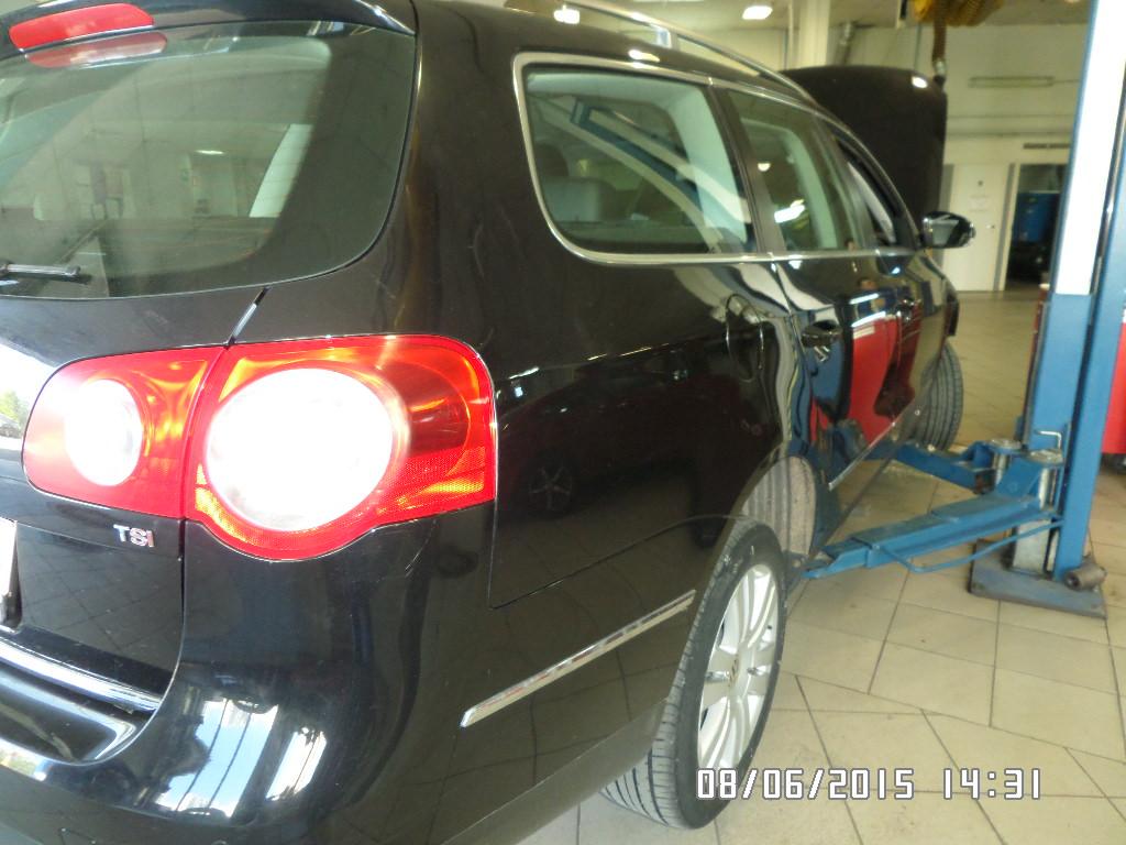 Пассат универсал на подъемнике