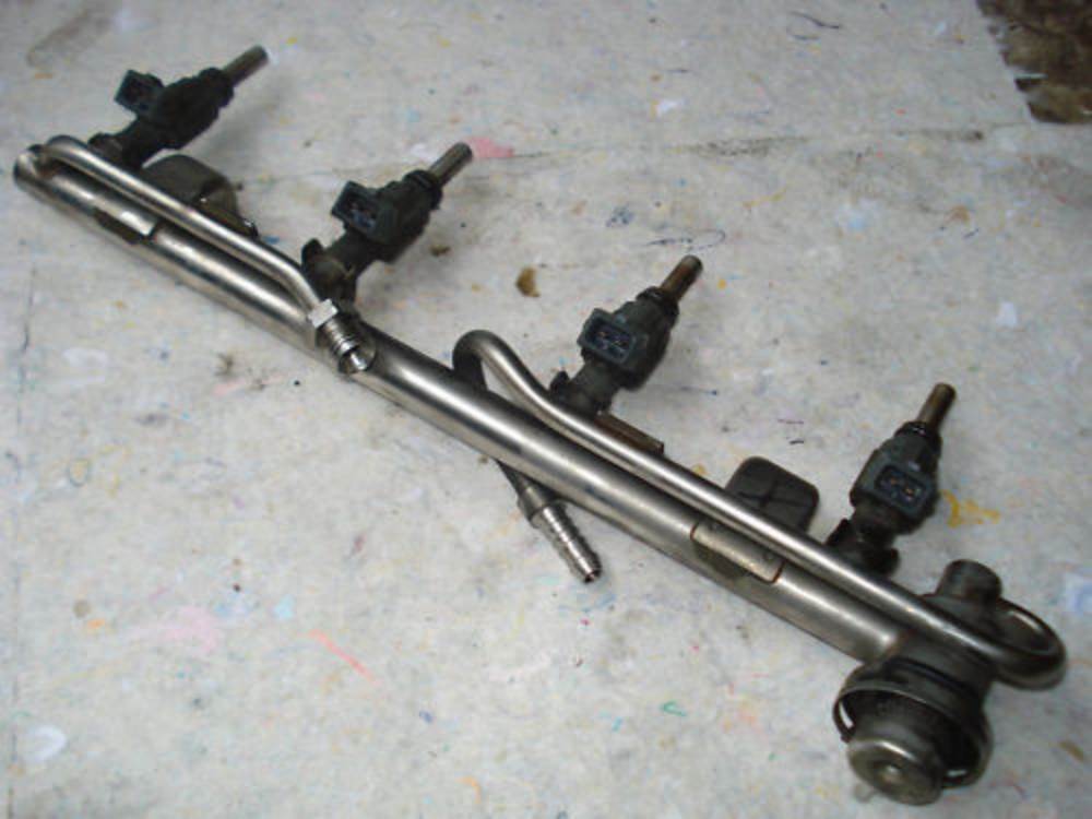 топливная рейка Фольксваген Пассат