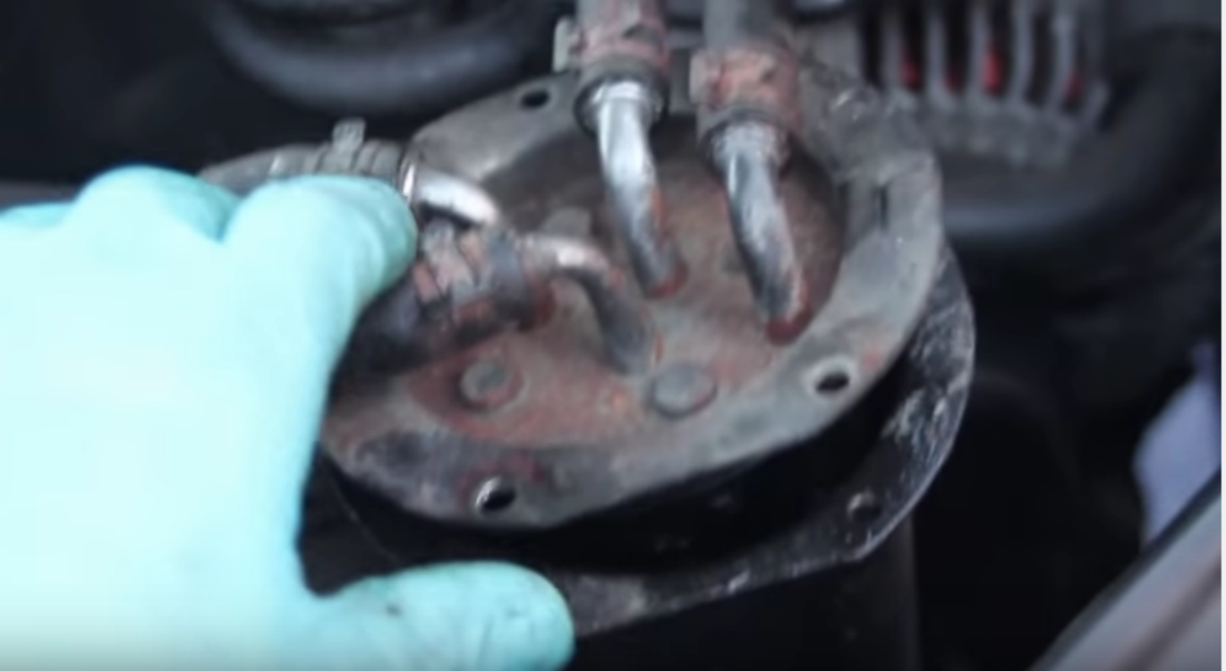 проверка топливного фильтра на Пассате