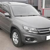 Фольксваген Тигуан на улице