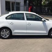 Фольксваген Джетта сбоку