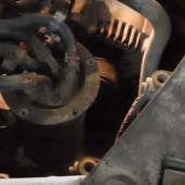 топливный фильтр под капотом