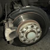 Замена задних тормозных колодок