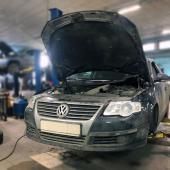 фольксваген пассат на подъемнике