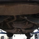 фольксваген гольф на подъемнике