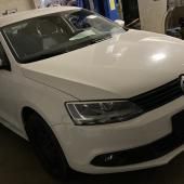 Фольксваген Джетта в автотехцентре на замене вентилятора отопителя