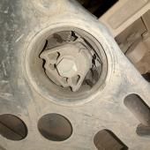 Здесь требуется срочная замена сайлентблоков подрамника Фольксваген Джетта