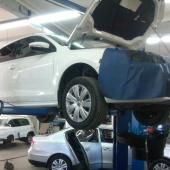 Фольксваген Джетта в процессе замены стартера