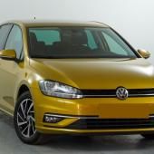 Фольксваген Гольф после замены опорных подшипников в автотехцентре