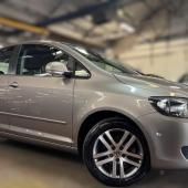 Фольксваген Гольф Плюс после замены задних амортизаторов в автотехцентре