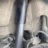 Замена задних амортизаторов Фольксваген Гольф Плюс