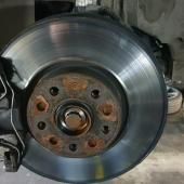 Замена тормозных колодок Фольксваген Пассат СС