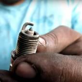 старая свеча зажигания