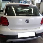 белый Фольксваген Поло