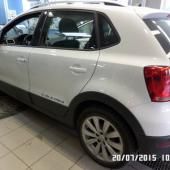 белый Поло на СТО