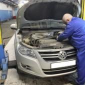 Фольксваген Тигуан на обслуживании в сервисе