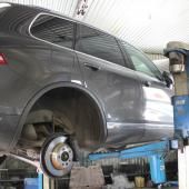 Туарег на ремонте подвески