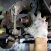 демонтаж рычагов подвески