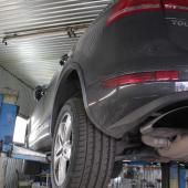 Фольксваген на подъемнике