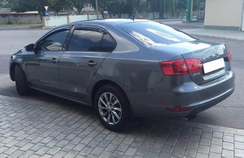 Джетта на улице