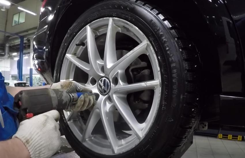 снимаем колеса