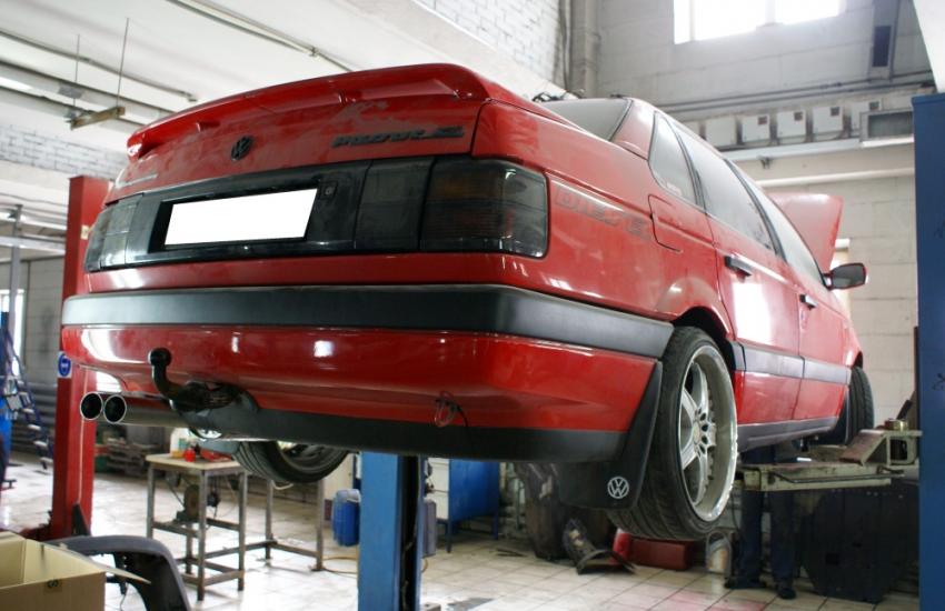 Фольксваген на подъемнике