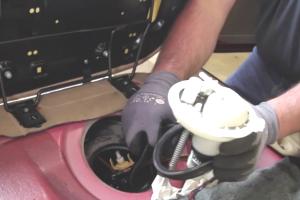 замена бензонасоса на Пассате